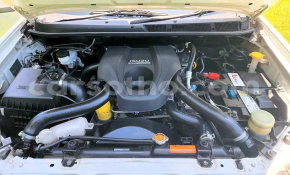 اشتري مستعمل Isuzu KB White سيارة في Maseru في Maseru اشتري مستعمل Isuzu KB White سيارة في Maseru في Maseru