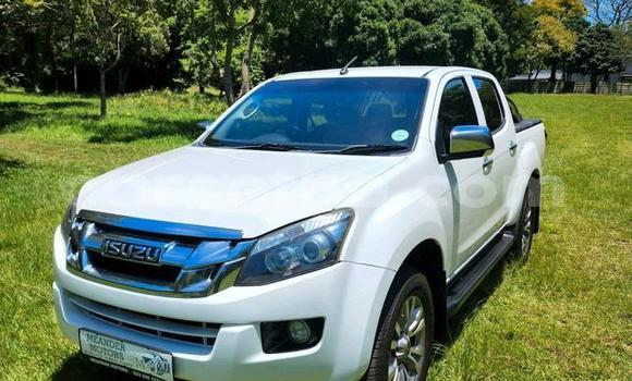 اشتري مستعمل Isuzu KB White سيارة في Maseru في Maseru اشتري مستعمل Isuzu KB White سيارة في Maseru في Maseru
