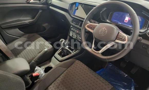 اشتري مستعمل Volkswagen T-Roc Blue سيارة في Maseru في Maseru اشتري مستعمل Volkswagen T-Roc Blue سيارة في Maseru في Maseru