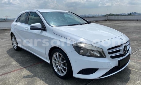 Acheter Occasion Voiture Mercedes-Benz A200 Blanc à Maputsoe, Leribe