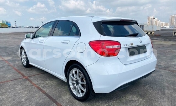 Acheter Occasion Voiture Mercedes-Benz A200 Blanc à Maputsoe, Leribe Acheter Occasion Voiture Mercedes-Benz A200 Blanc à Maputsoe, Leribe
