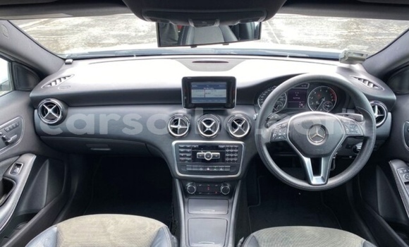 Acheter Occasion Voiture Mercedes-Benz A200 Blanc à Maputsoe, Leribe Acheter Occasion Voiture Mercedes-Benz A200 Blanc à Maputsoe, Leribe