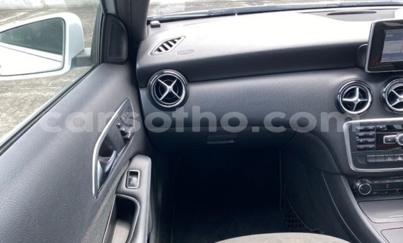 Acheter Occasion Voiture Mercedes-Benz A200 Blanc à Maputsoe, Leribe Acheter Occasion Voiture Mercedes-Benz A200 Blanc à Maputsoe, Leribe