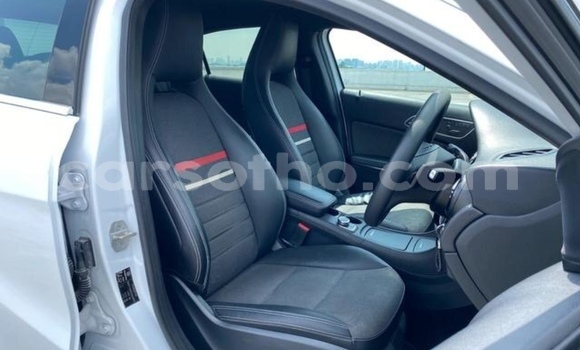 Acheter Occasion Voiture Mercedes-Benz A200 Blanc à Maputsoe, Leribe Acheter Occasion Voiture Mercedes-Benz A200 Blanc à Maputsoe, Leribe