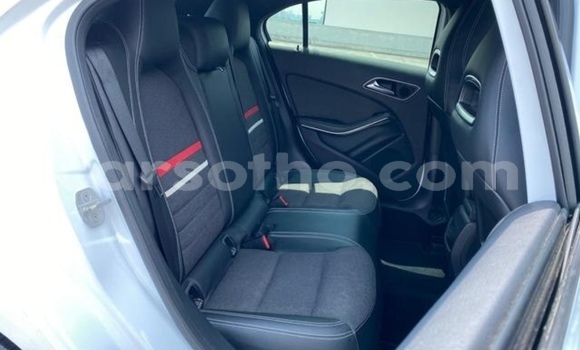 Acheter Occasion Voiture Mercedes-Benz A200 Blanc à Maputsoe, Leribe Acheter Occasion Voiture Mercedes-Benz A200 Blanc à Maputsoe, Leribe