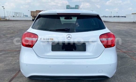Acheter Occasion Voiture Mercedes-Benz A200 Blanc à Maputsoe, Leribe Acheter Occasion Voiture Mercedes-Benz A200 Blanc à Maputsoe, Leribe