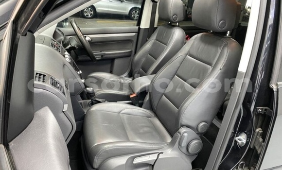 Sayi Na hannu Volkswagen Touran Black Mota in Butha–Buthe a Thaba-Tseka Sayi Na hannu Volkswagen Touran Black Mota in Butha–Buthe a Thaba-Tseka