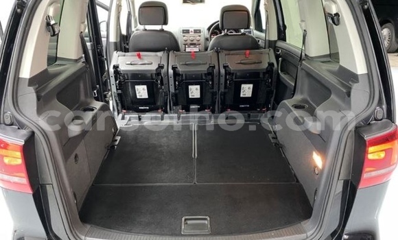 Sayi Na hannu Volkswagen Touran Black Mota in Butha–Buthe a Thaba-Tseka Sayi Na hannu Volkswagen Touran Black Mota in Butha–Buthe a Thaba-Tseka