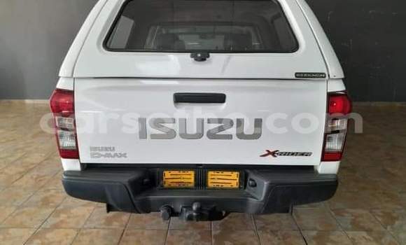 Acheter Occasion Voiture Isuzu KB Blanc à Roma, Maseru Acheter Occasion Voiture Isuzu KB Blanc à Roma, Maseru