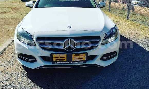 Sayi Na hannu Mercedes-Benz C–Class White Mota in Qacha's Nek a Quthing Sayi Na hannu Mercedes-Benz C–Class White Mota in Qacha's Nek a Quthing