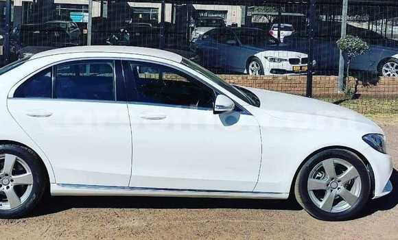Sayi Na hannu Mercedes-Benz C–Class White Mota in Qacha's Nek a Quthing Sayi Na hannu Mercedes-Benz C–Class White Mota in Qacha's Nek a Quthing