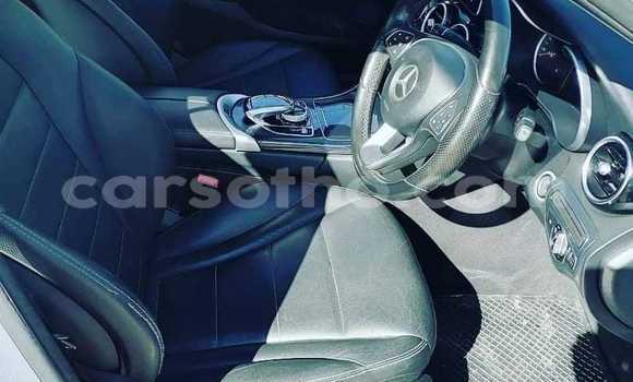 Sayi Na hannu Mercedes-Benz C–Class White Mota in Qacha's Nek a Quthing Sayi Na hannu Mercedes-Benz C–Class White Mota in Qacha's Nek a Quthing