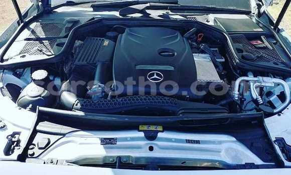 Sayi Na hannu Mercedes-Benz C–Class White Mota in Qacha's Nek a Quthing Sayi Na hannu Mercedes-Benz C–Class White Mota in Qacha's Nek a Quthing