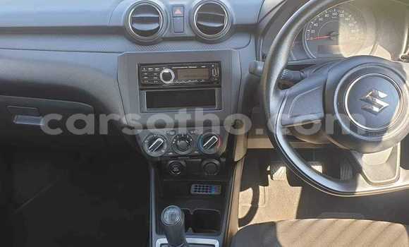 Sayi Na hannu Suzuki Swift White Mota in Mohale's Hoek a Mohale's Hoek Sayi Na hannu Suzuki Swift White Mota in Mohale's Hoek a Mohale's Hoek