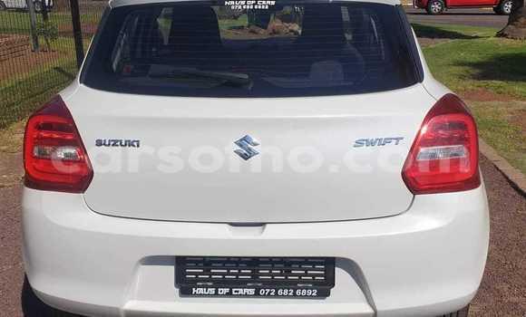 Sayi Na hannu Suzuki Swift White Mota in Mohale's Hoek a Mohale's Hoek Sayi Na hannu Suzuki Swift White Mota in Mohale's Hoek a Mohale's Hoek