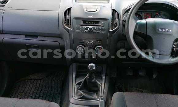 Sayi Na hannu Isuzu KB White Mota in Hlotse a Leribe Sayi Na hannu Isuzu KB White Mota in Hlotse a Leribe