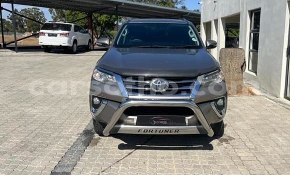 Acheter Occasion Voiture Toyota Fortuner Gris à Hlotse, Leribe