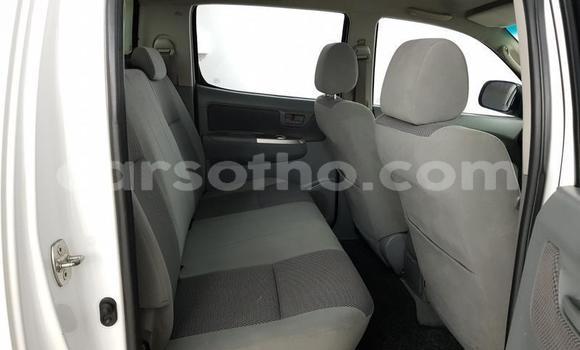 Acheter Occasion Voiture Toyota Hilux Blanc à Maputsoa, Leribe Acheter Occasion Voiture Toyota Hilux Blanc à Maputsoa, Leribe