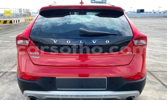 Sayi Na hannu Volvo V40 Cross Country Red Mota in Maseru a Maseru Sayi Na hannu Volvo V40 Cross Country Red Mota in Maseru a Maseru