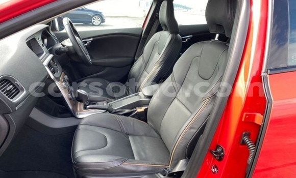 Sayi Na hannu Volvo V40 Cross Country Red Mota in Maseru a Maseru Sayi Na hannu Volvo V40 Cross Country Red Mota in Maseru a Maseru