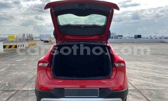 Sayi Na hannu Volvo V40 Cross Country Red Mota in Maseru a Maseru Sayi Na hannu Volvo V40 Cross Country Red Mota in Maseru a Maseru