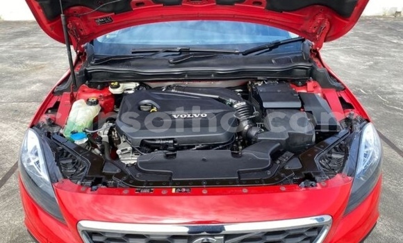 Sayi Na hannu Volvo V40 Cross Country Red Mota in Maseru a Maseru Sayi Na hannu Volvo V40 Cross Country Red Mota in Maseru a Maseru