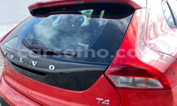 Sayi Na hannu Volvo V40 Cross Country Red Mota in Maseru a Maseru Sayi Na hannu Volvo V40 Cross Country Red Mota in Maseru a Maseru