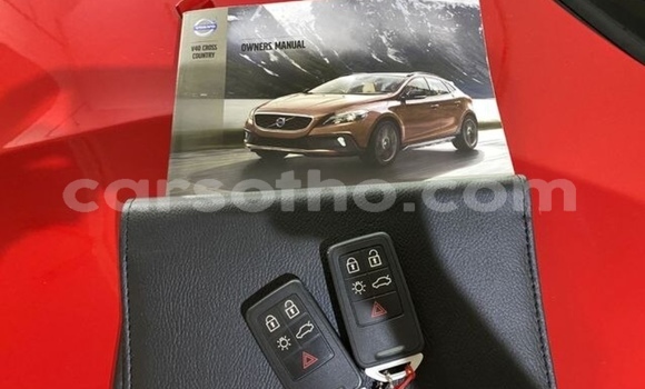 Sayi Na hannu Volvo V40 Cross Country Red Mota in Maseru a Maseru Sayi Na hannu Volvo V40 Cross Country Red Mota in Maseru a Maseru