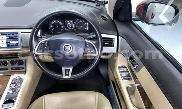 Sayi Na hannu Jaguar XF Beige Mota in Maputsoe a Leribe Sayi Na hannu Jaguar XF Beige Mota in Maputsoe a Leribe