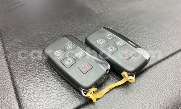 Sayi Na hannu Jaguar XF Beige Mota in Maputsoe a Leribe Sayi Na hannu Jaguar XF Beige Mota in Maputsoe a Leribe