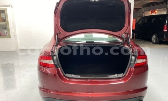 Sayi Na hannu Jaguar XF Beige Mota in Maputsoe a Leribe Sayi Na hannu Jaguar XF Beige Mota in Maputsoe a Leribe