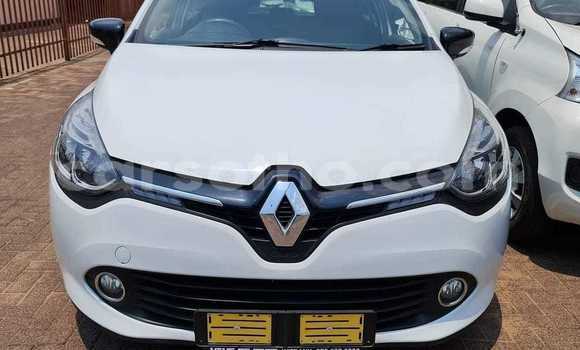 Sayi Na hannu Renault Clio White Mota in Quthing a Butha-Buthe Sayi Na hannu Renault Clio White Mota in Quthing a Butha-Buthe