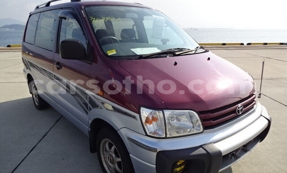 Sayi Na hannu Toyota Noah Red Mota in Maseru a Maseru Sayi Na hannu Toyota Noah Red Mota in Maseru a Maseru