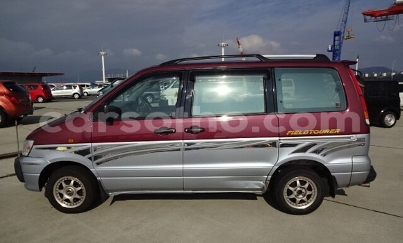 Sayi Na hannu Toyota Noah Red Mota in Maseru a Maseru Sayi Na hannu Toyota Noah Red Mota in Maseru a Maseru