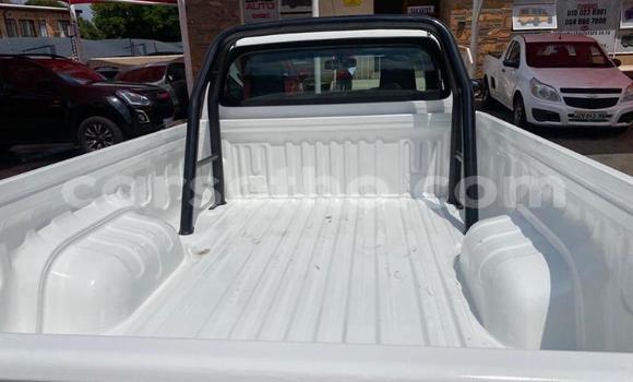 اشتري مستعمل Toyota Hilux White سيارة في Maseru في Maseru اشتري مستعمل Toyota Hilux White سيارة في Maseru في Maseru