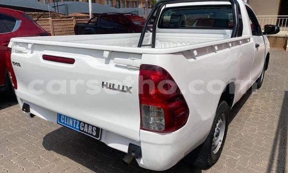 اشتري مستعمل Toyota Hilux White سيارة في Maseru في Maseru اشتري مستعمل Toyota Hilux White سيارة في Maseru في Maseru