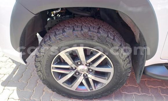 اشتري مستعمل Toyota Hilux White سيارة في Maseru في Maseru اشتري مستعمل Toyota Hilux White سيارة في Maseru في Maseru