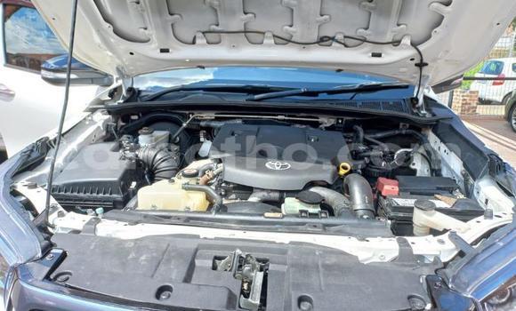 اشتري مستعمل Toyota Hilux White سيارة في Maseru في Maseru اشتري مستعمل Toyota Hilux White سيارة في Maseru في Maseru