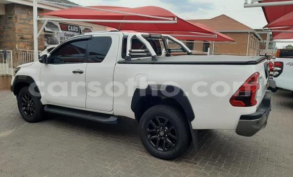 اشتري مستعمل Toyota Hilux White سيارة في Maseru في Maseru اشتري مستعمل Toyota Hilux White سيارة في Maseru في Maseru