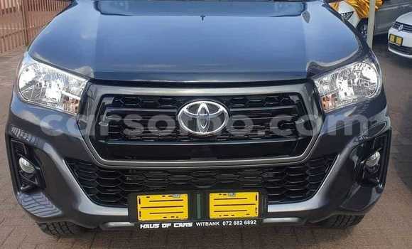 اشتري مستعمل Toyota Hilux Silver سيارة في Mohale's Hoek في Mohale's Hoek اشتري مستعمل Toyota Hilux Silver سيارة في Mohale's Hoek في Mohale's Hoek