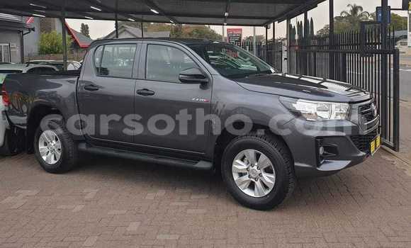 اشتري مستعمل Toyota Hilux Silver سيارة في Mohale's Hoek في Mohale's Hoek اشتري مستعمل Toyota Hilux Silver سيارة في Mohale's Hoek في Mohale's Hoek