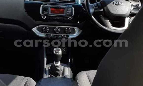 Sayi Na hannu Kia Rio White Mota in Mafeteng a Mafeteng Sayi Na hannu Kia Rio White Mota in Mafeteng a Mafeteng