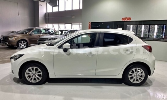 Sayi Na hannu Mazda 2 White Mota in Butha–Buthe a Thaba-Tseka Sayi Na hannu Mazda 2 White Mota in Butha–Buthe a Thaba-Tseka