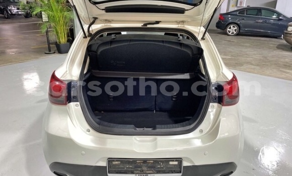 Sayi Na hannu Mazda 2 White Mota in Butha–Buthe a Thaba-Tseka Sayi Na hannu Mazda 2 White Mota in Butha–Buthe a Thaba-Tseka