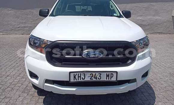 Sayi Na hannu Ford Ranger White Mota in Maseru a Maseru Sayi Na hannu Ford Ranger White Mota in Maseru a Maseru