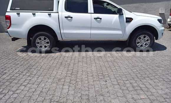 Sayi Na hannu Ford Ranger White Mota in Maseru a Maseru Sayi Na hannu Ford Ranger White Mota in Maseru a Maseru