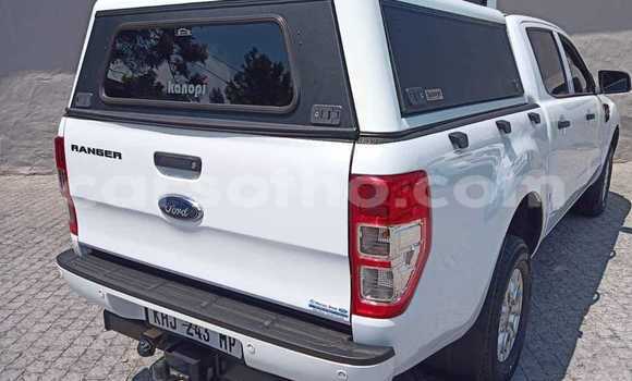 Sayi Na hannu Ford Ranger White Mota in Maseru a Maseru Sayi Na hannu Ford Ranger White Mota in Maseru a Maseru