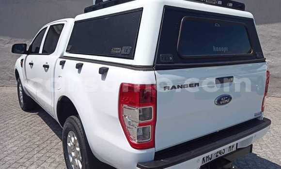 Sayi Na hannu Ford Ranger White Mota in Maseru a Maseru Sayi Na hannu Ford Ranger White Mota in Maseru a Maseru