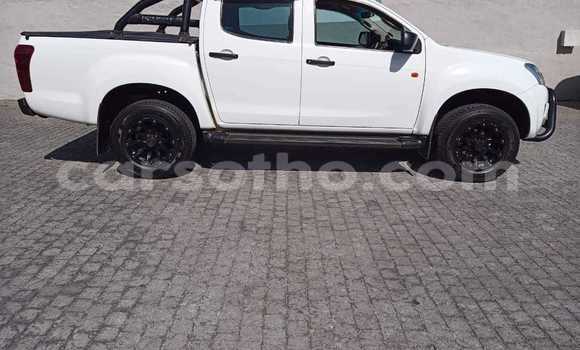 Sayi Na hannu Isuzu KB White Mota in Butha–Buthe a Thaba-Tseka Sayi Na hannu Isuzu KB White Mota in Butha–Buthe a Thaba-Tseka