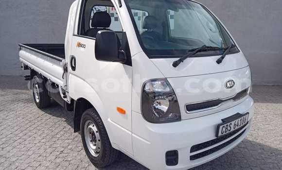 Sayi Na hannu Kia K7 White Mota in Mohale's Hoek a Mohale's Hoek Sayi Na hannu Kia K7 White Mota in Mohale's Hoek a Mohale's Hoek